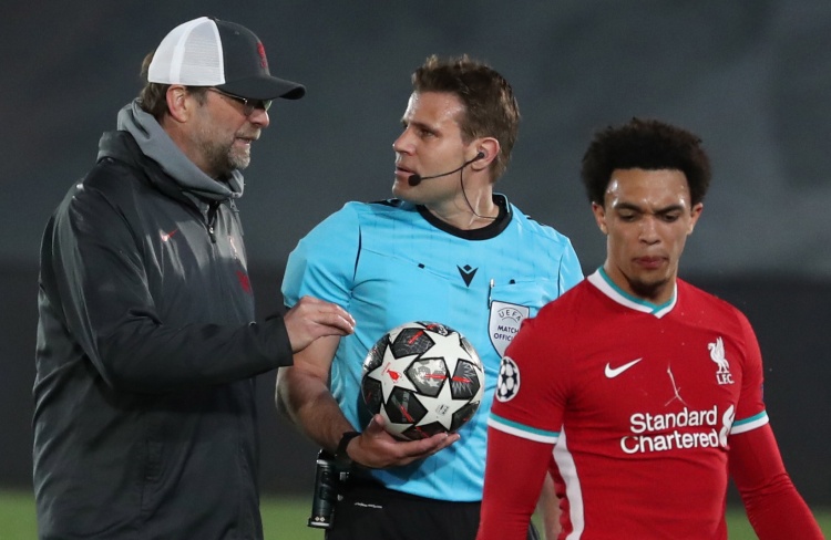 全英赛：石宇奇夺冠，国羽男单复苏瓦雷斯！欧冠官宣