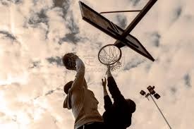 谈及自己喜爱的球队，除了阿森纳之外，自己的第一主队是中超球队北京国安！